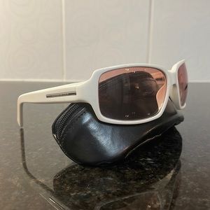 KENNETH COLE white sunglasses